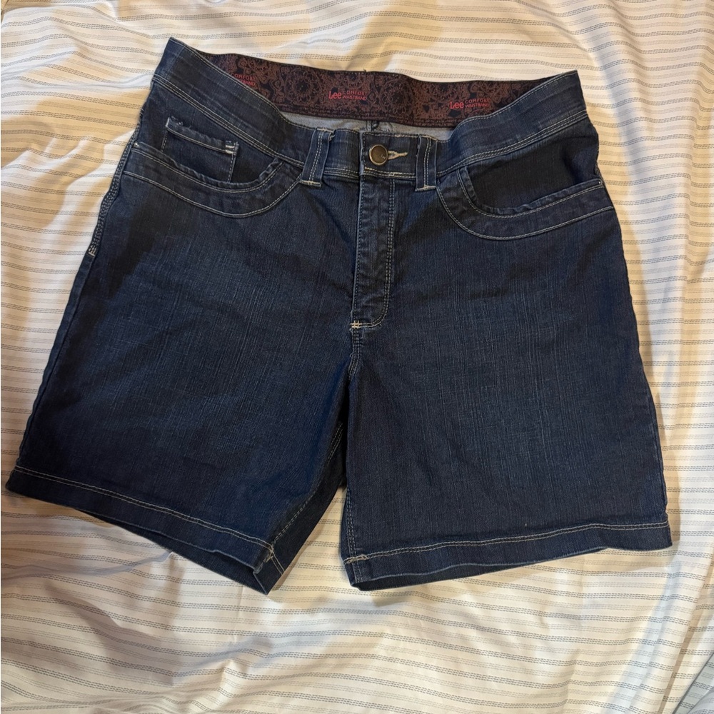 Lee Comfort Waistband Shorts with Patterned Design